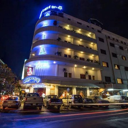 Asia Hotel Phnom Penh Exterior photo