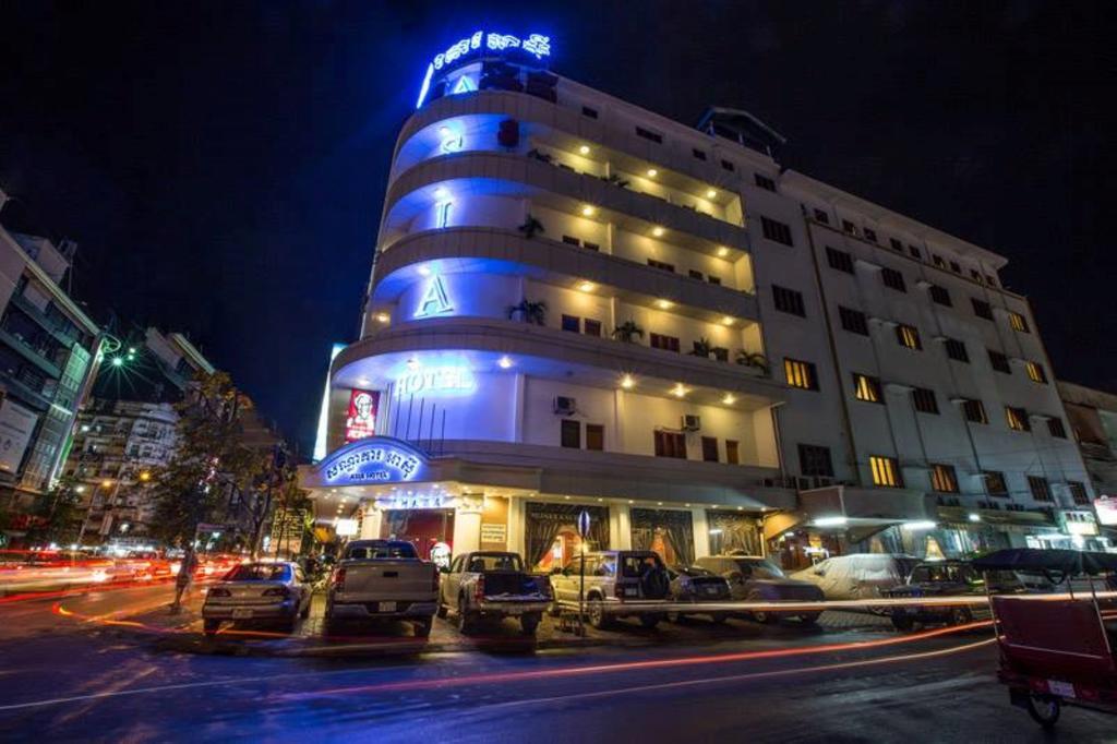 Asia Hotel Phnom Penh Exterior photo